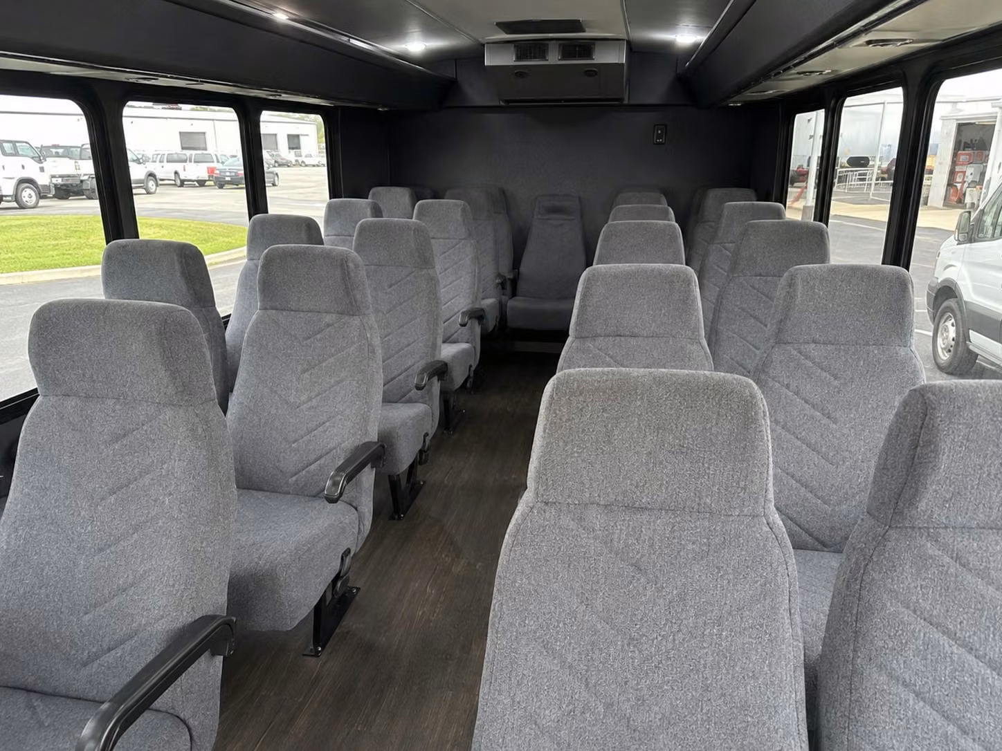 seattle 18 passenger minibus rental
