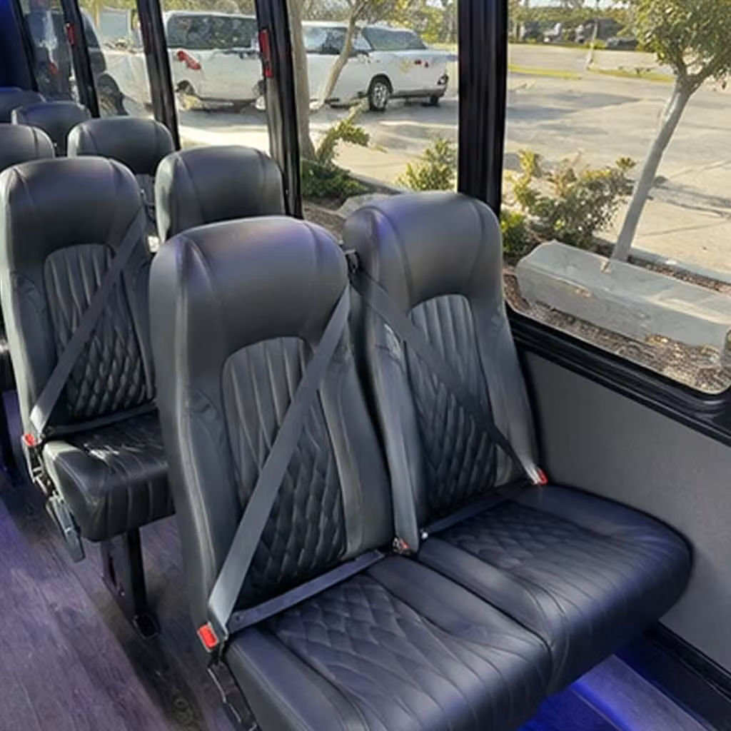 seattle 30 passenger minibus rental